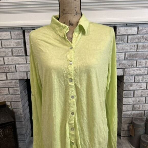 Lulu-B Womens Lightweight Tab Sleeve Button Up Top Green Small Gauzy - Picture 13 of 15